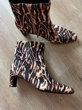 Women's Leopard Print Ankle Boots - Tan/Black